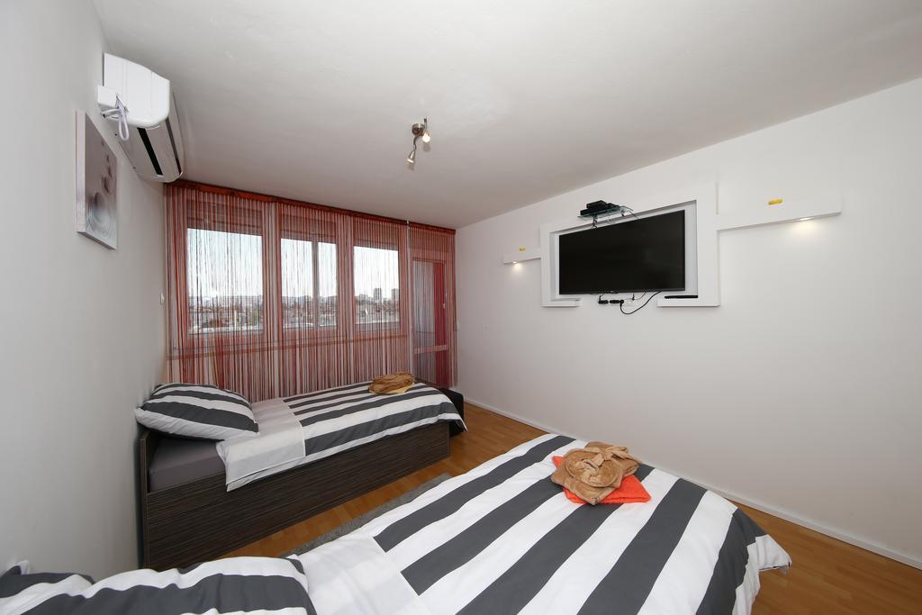 Apartment Opera City Zara Esterno foto