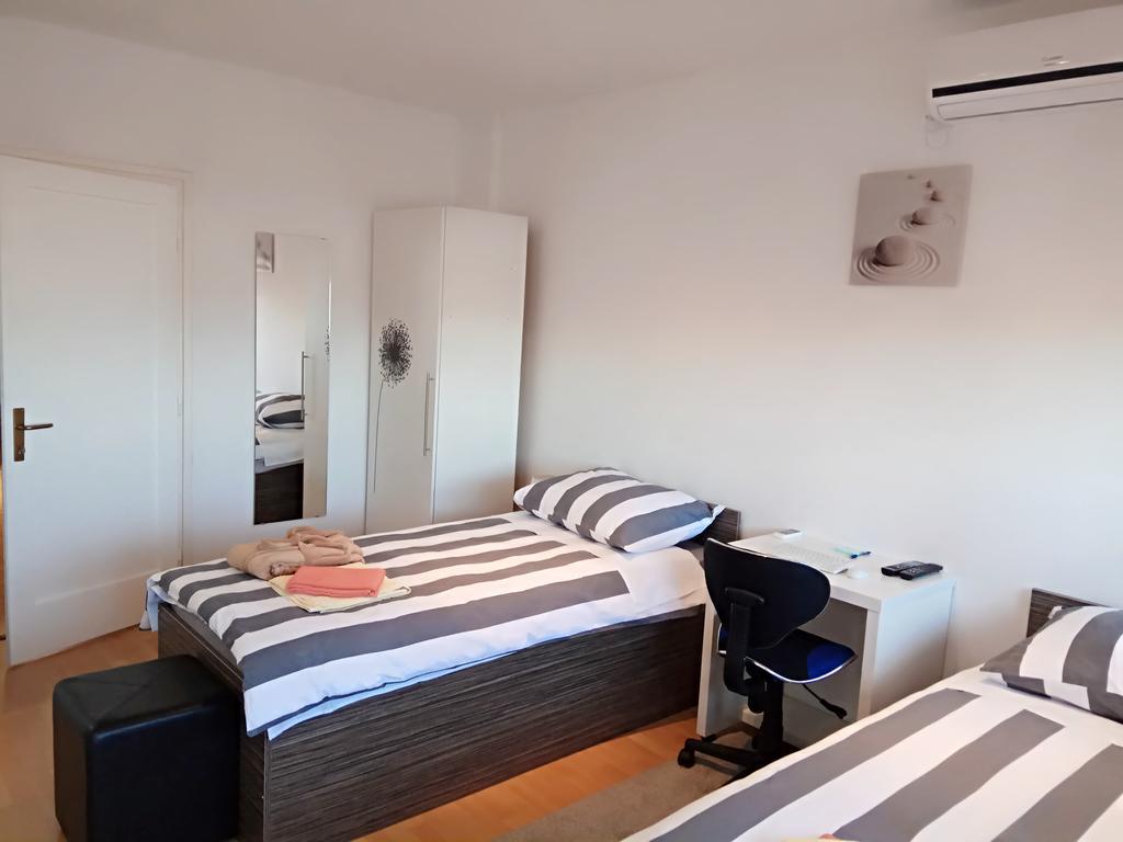 Apartment Opera City Zara Esterno foto